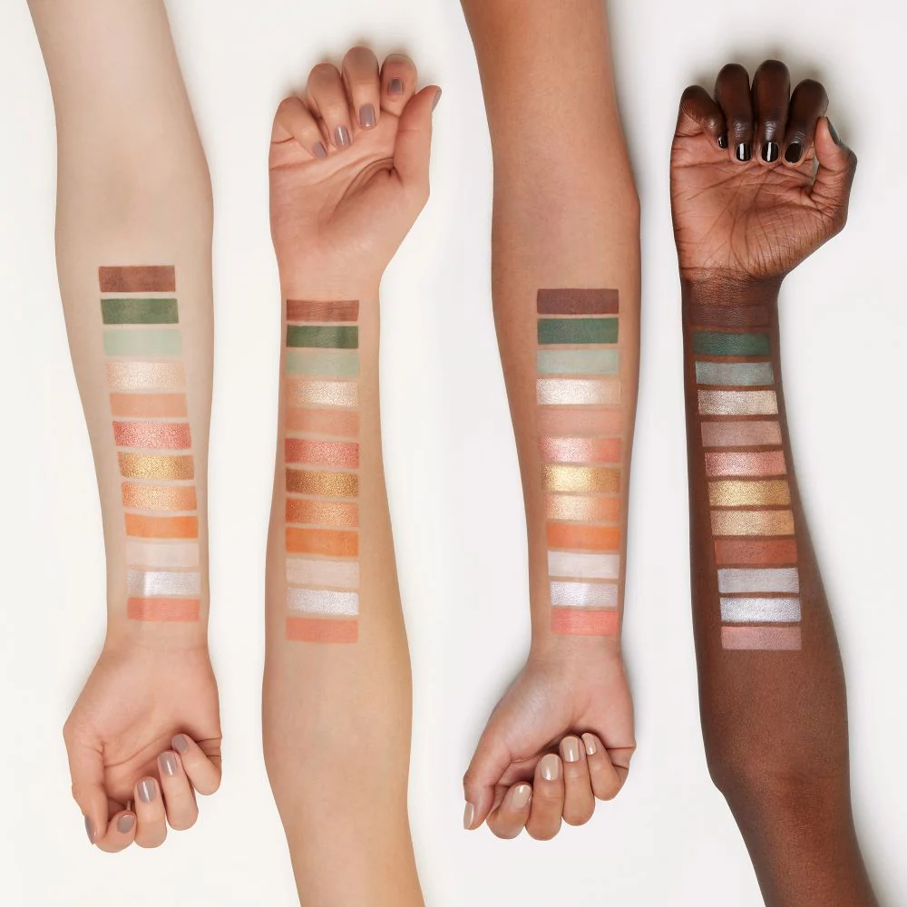 228-benvenuti-a-roma-eyeshadow-palette-7.webp Benvenuti A Roma Eyeshadow Palette