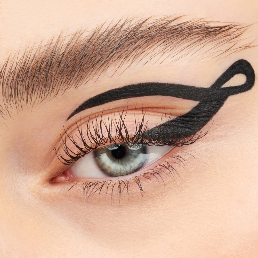 532-stay-play-gel-eyeliner-4.webp Stay & Play Gel Eyeliner